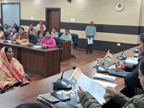 वाराणसी में महिला आयोग की सदस्य बोलीं- बने पुरुष आयोग:गीता विश्वकर्मा ने की 9 मामलों की सुनवाई, दो मामलों में लगी चार्जशीट