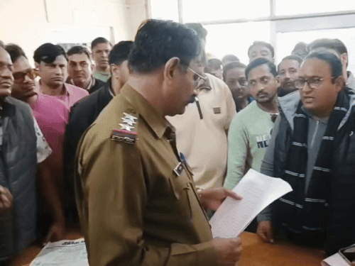 ढाबा मालिक के खिलाफ SC/ST एक्ट-मारपीट का मामला दर्ज:बार एसोसिएशन अध्यक्ष ने कहा- वकीलों की छवि करने का प्रयास, बर्दाश्त नहीं