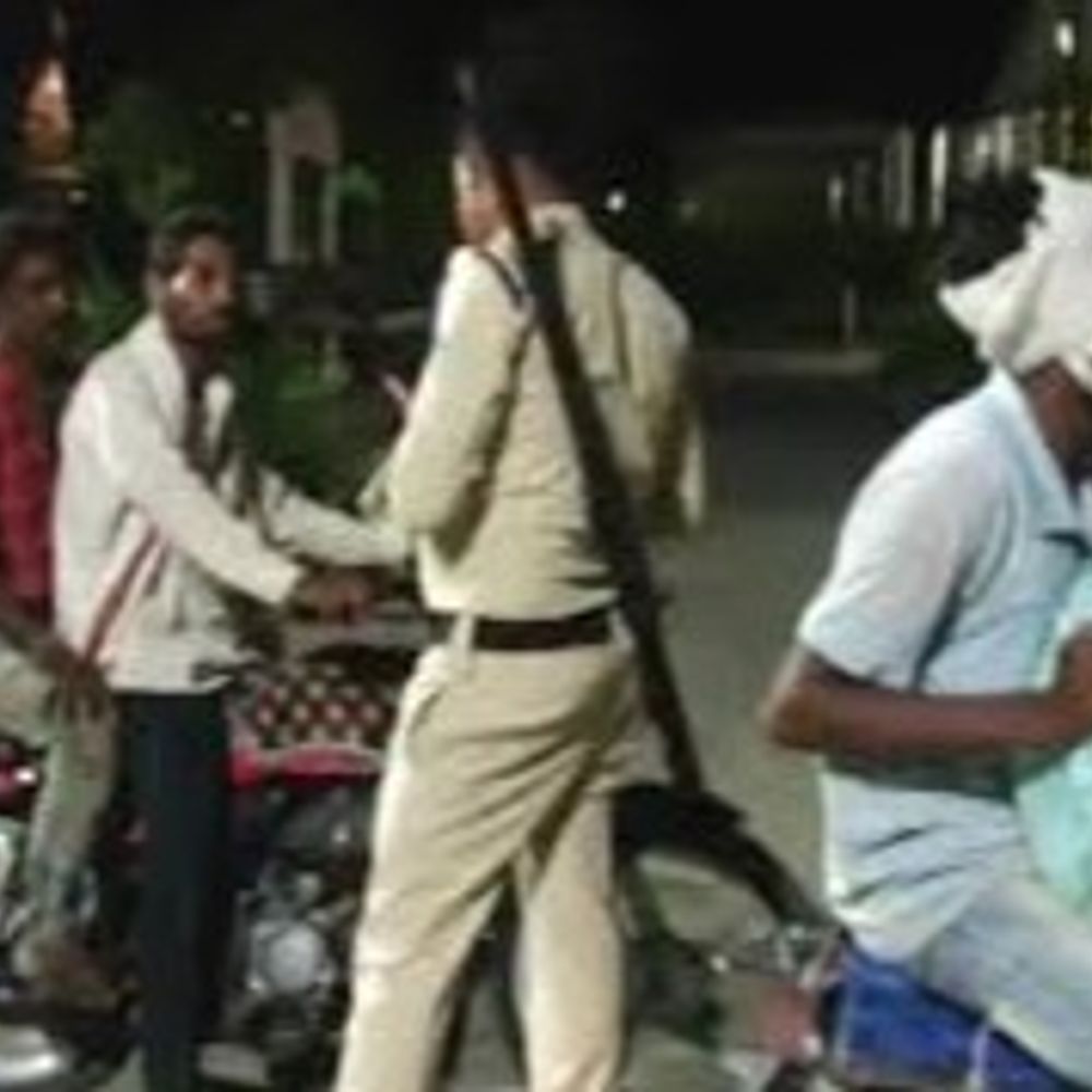 न्यू इयर के चलते प्रदेश भर में पुलिस एक्स्ट्रा अलर्ट:डीजीपी के गश्त और चेकिंग बढ़ाने के निर्देश, फील्ड अफसर सड़कों पर सुरक्षा व्यवस्था को लीड करें