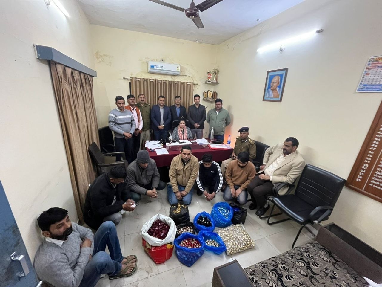 नकली सील-होलोग्राम से बिक रही थी शराब, जागा आबकारी महकमा