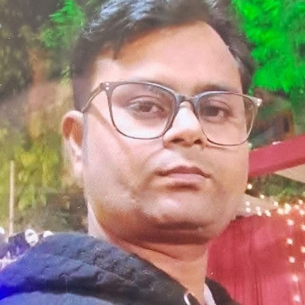 रामगढ़ में ट्रक-बाइक की टक्कर, एक की मौत:मृतक का भाई घायल, कपड़े बेचने गोला जाते वक्त हुआ हादसा; पुलिस ने ट्रक पकड़ा