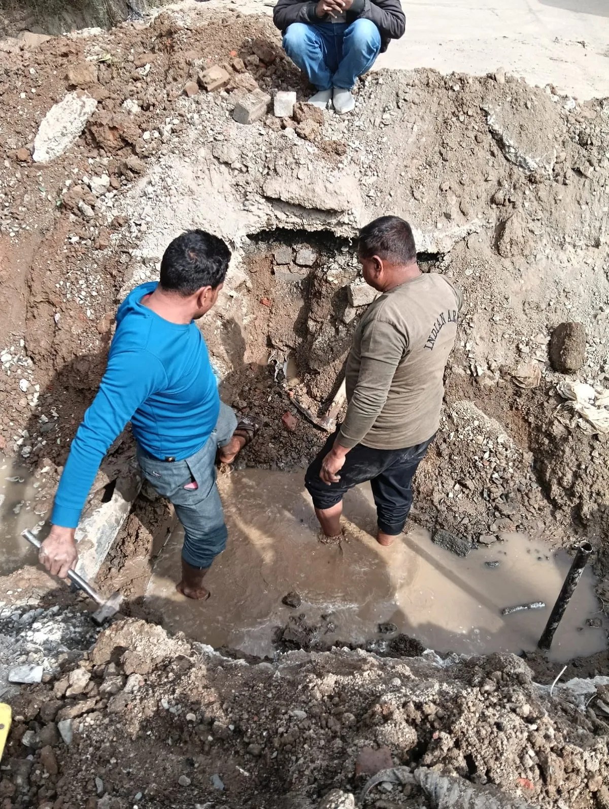 शहर में टूटे कनेक्शनों को जोडऩे दिनभर जुटा रहा निकाय का अमला