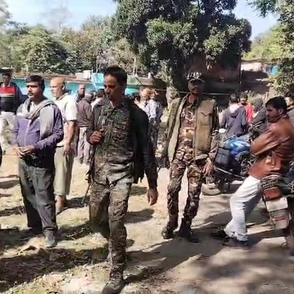 गोमो में निजी बिजली मिस्त्री ने की आत्महत्या:घर में फंदे पर लटका मिला शव, परिवार बिहार में रहता है