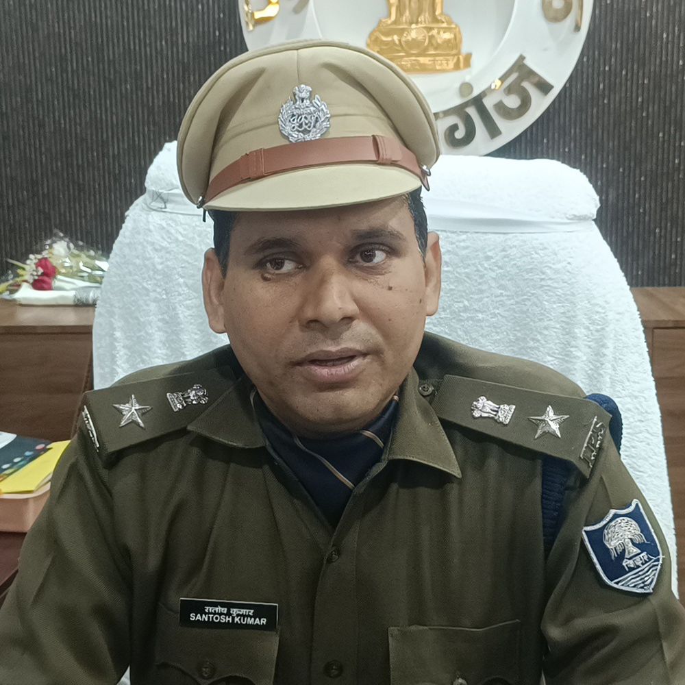 किशनगंज में गणतंत्र दिवस पर सुरक्षा अलर्ट:SP संतोष कुमार बोले- कार्यक्रम स्थलों पर पुलिस बल तैनात, सीमावर्ती इलाकों में विशेष निगरानी