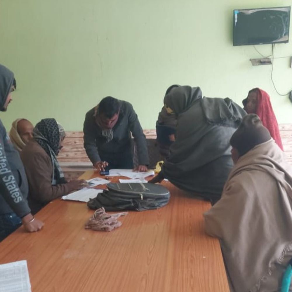 कल्याणपुर प्रखंड के पंचायतों में रजिस्ट्रेशन शिविर का आयोजन:सरकारी योजनाओं के लाभ के लिए किसान बना रहे फार्मर आईडी