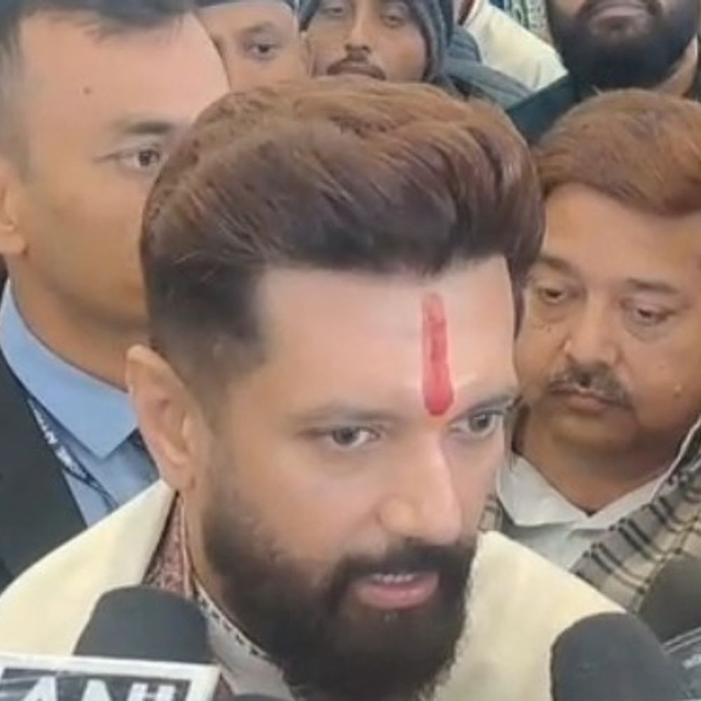 चिराग बोले, कोर्ट में जो आरोप सिद्ध होंगे; फैसला आएगा:लैंड फॉर जॉब मामले पर दी प्रतिक्रिया, लालू परिवार को लेकर कहा- ऐसी तस्वीर अच्छी नहीं लगती