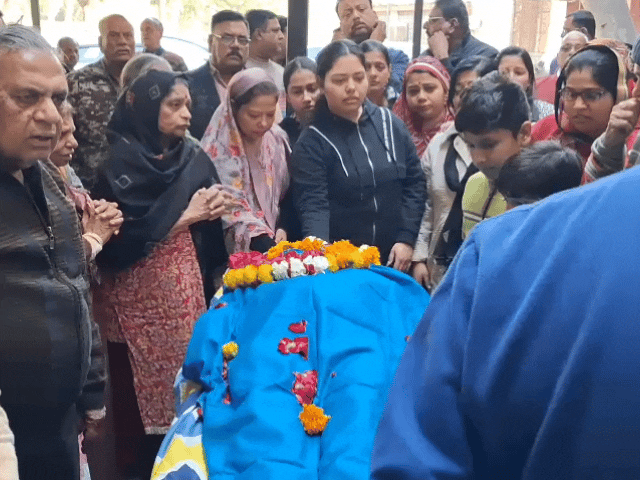 SN मेडिकल कॉलेज को 74 वर्षीय महिला की देहदान:इस साल का दूसरा देहदान, परिजनों ने कॉलेज को सौंपा शव, रिसर्च में आएगा काम