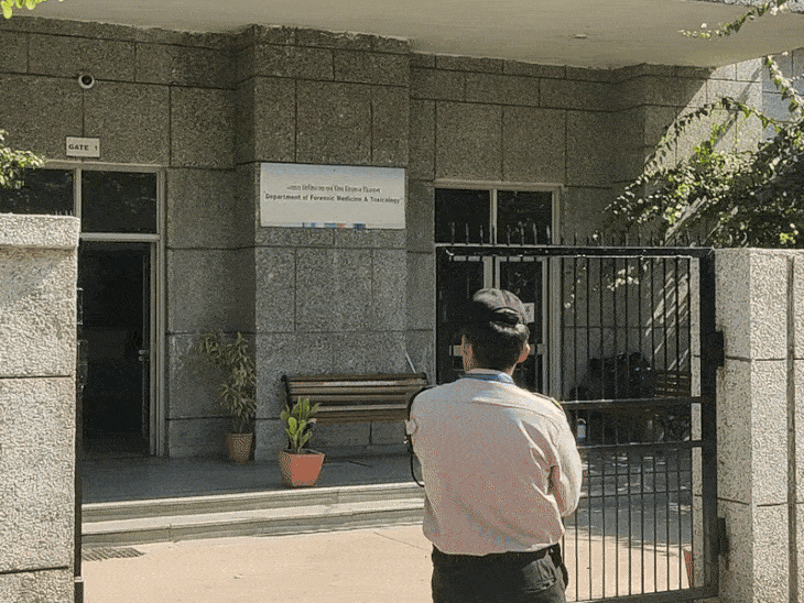 USA से पायलट ट्रेनिंग ली, फिर भी जॉब नहीं मिली:भोपाल में डिप्रेशन से परेशान 46 साल के शख्स ने फांसी लगाकर जान दी