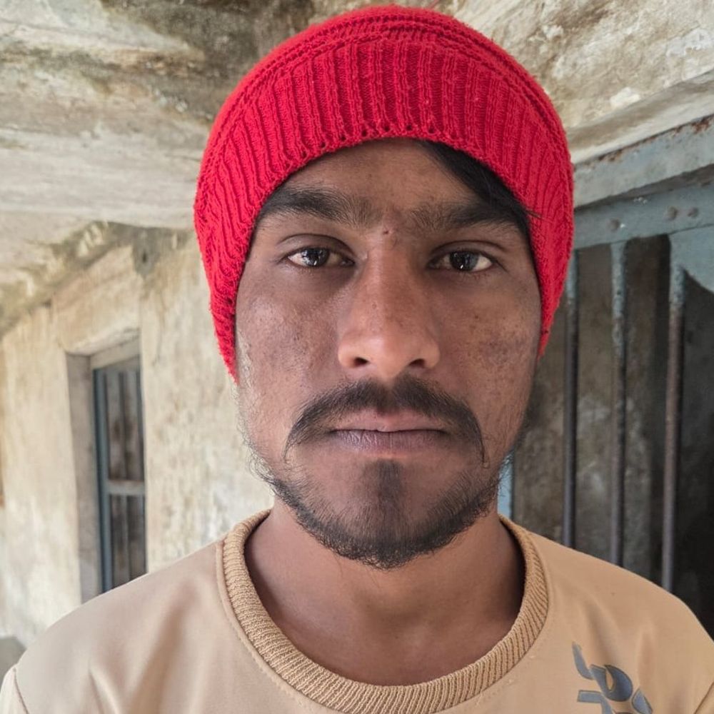 मेले में झगड़े का बदला ईंट से सिर फोड़कर लिया:रेलवे ट्रैक के किनारे मिली थी लाश; शर्ट पर खून के धब्बे बने सबूत; कोर्ट ने उम्रकैद दी