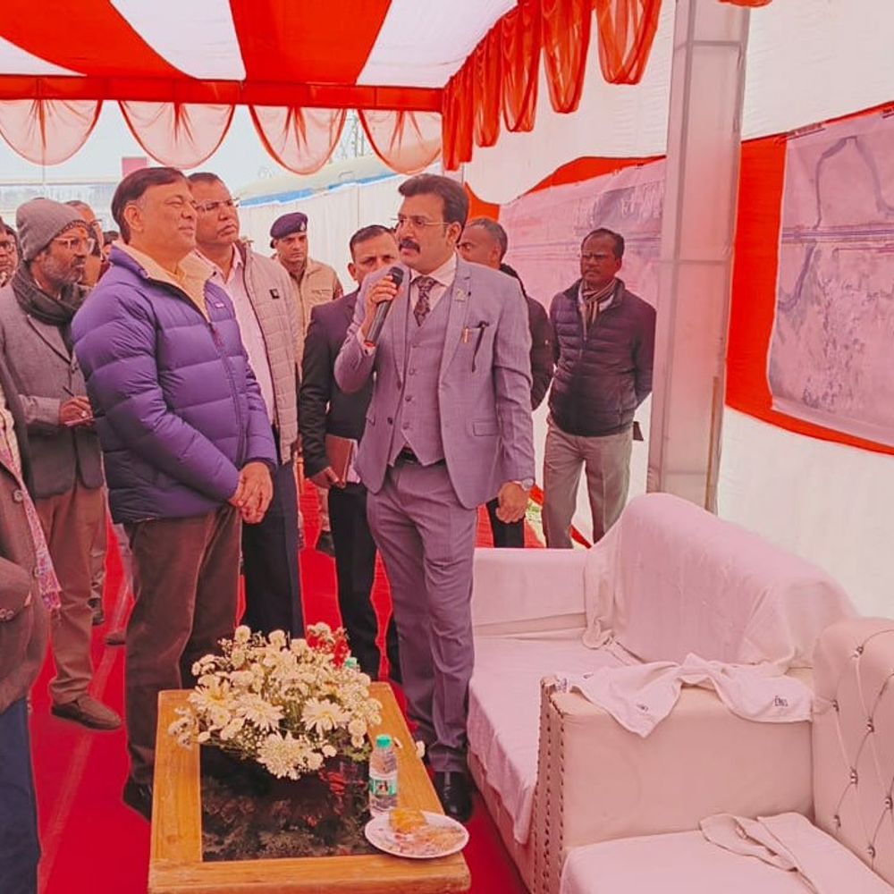 आरा जंक्शन पर देश का चौथा अत्याधुनिक वाशिंग पिट शुरू:यात्रियों को मिलेगी साफ-सुथरी और सुरक्षित ट्रेन सेवा, जीएम छत्रपाल सिंह ने किया शुभारंभ