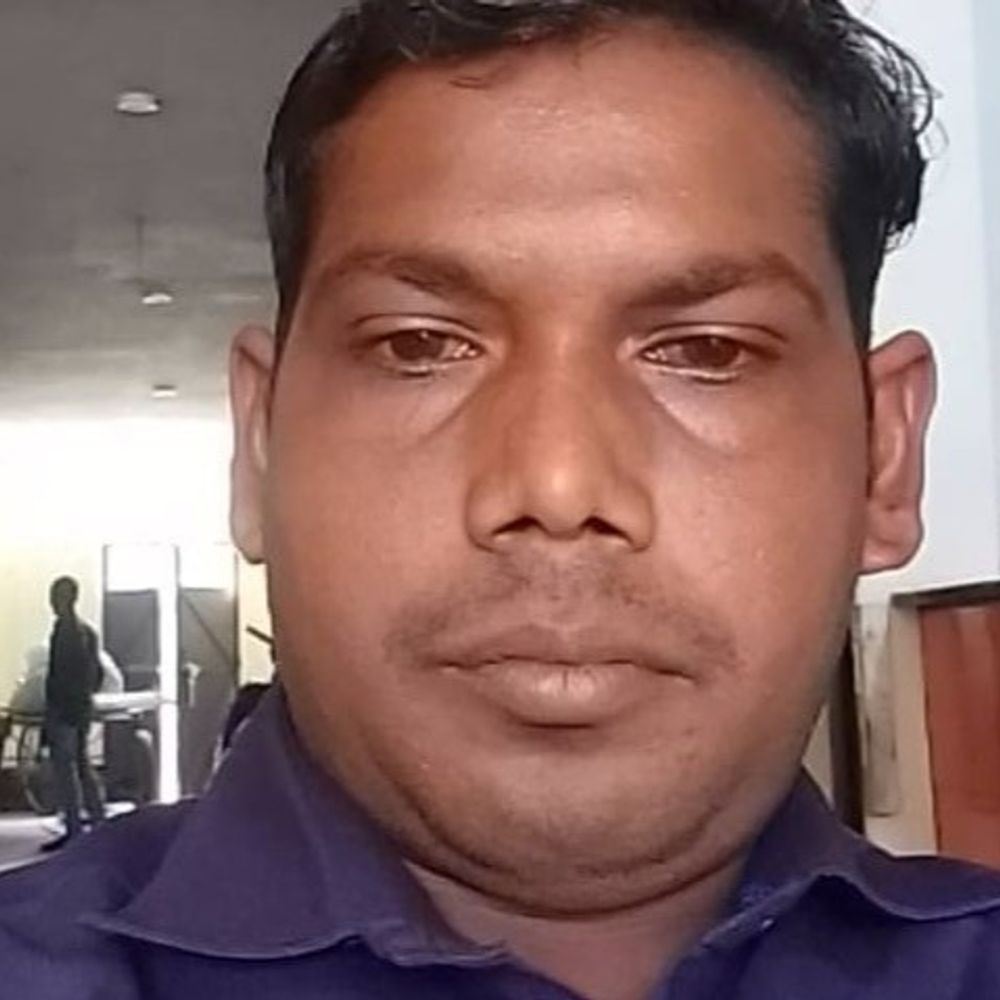 भोजपुर में बिजली मिस्त्री की मौत:पोल पर चढ़कर काम कर रहा था, अचानक लगा झटका; रिटर्न करंट आने से हादसा