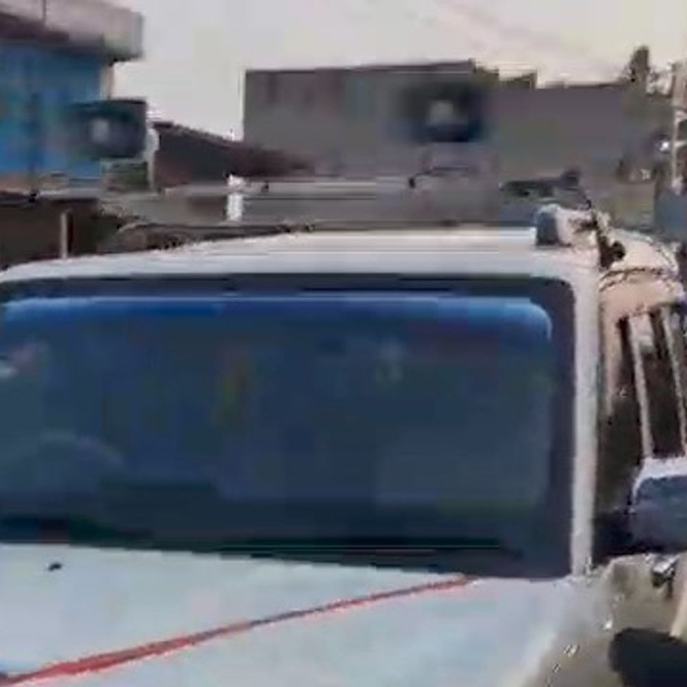 सरकारी अधिकारियों को महंगा पड़ेगा हूटर और बत्ती लगाकर चलना:डीएम का सभी एसडीओ को आदेश, बोले- 24 घंटे के अंदर सरकारी गाड़ियों से हटाएं हूटर, बत्ती