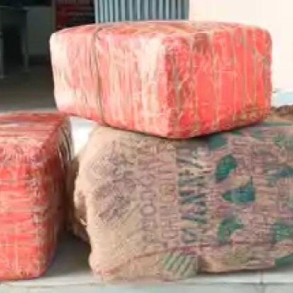 मुजफ्फरपुर में हादसे के बाद खुला नशे का राज:दुर्घटनाग्रस्त कार से 88 किलो गांजा बरामद, तस्कर और ड्राइवर मौके से फरार