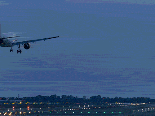 बेंगलुरु–जयपुर इंडिगो फ्लाइट में यात्री की बिगड़ी तबीयत:लैंडिंग के बाद एयरपोर्ट मेडिकल टीम ने संभाला, EHCC हॉस्पिटल भेजा