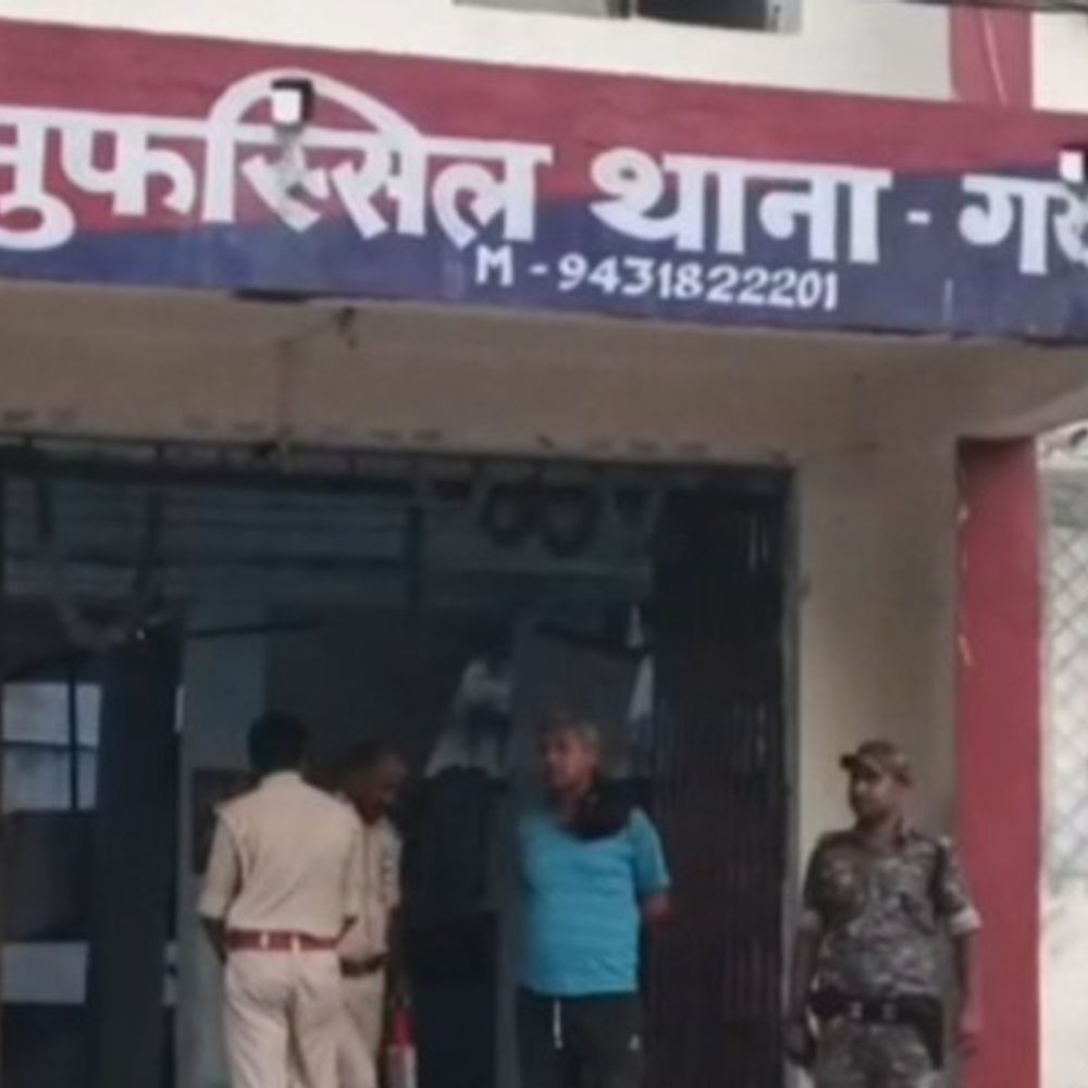 गयाजी में बदमाशों ने की 7 राउंड फायरिंग:पुलिस को देखते ही चलाई गोली, स्थानीय बोले- शराब पीकर मारपीट कर रहे थे लड़के