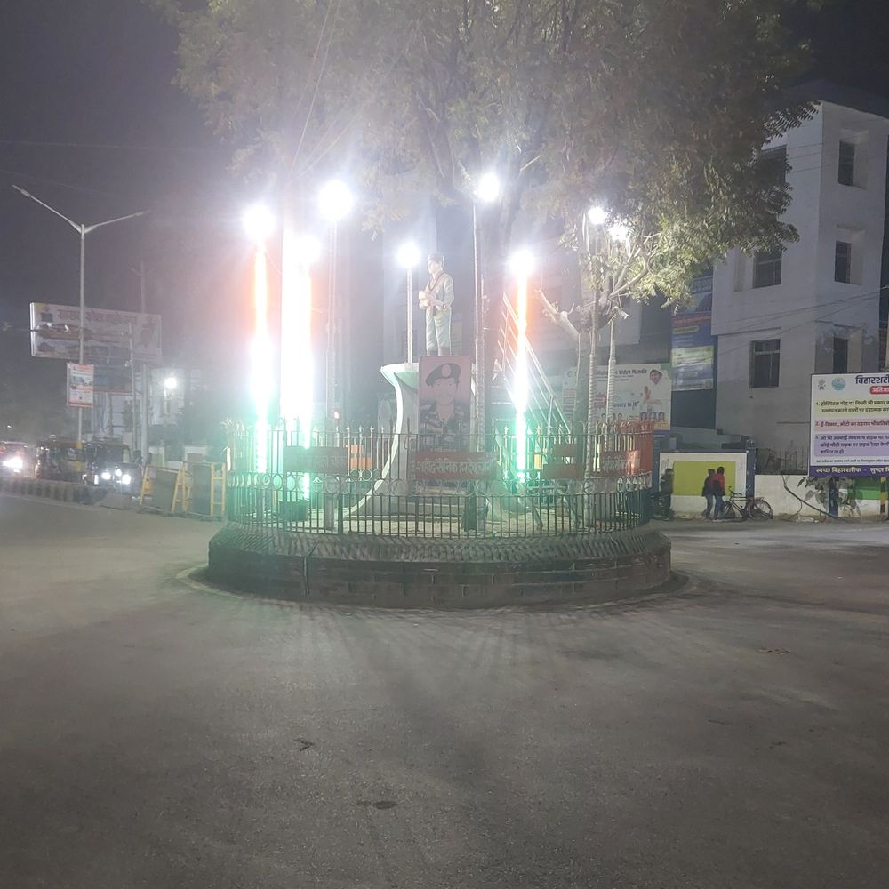 नालंदा में गणतंत्र दिवस पर ट्रैफिक-व्यवस्था में बदलाव:शहर में बड़े वाहनों की नो एंट्री, वैकल्पिक मार्ग से जा सकेंगे; पार्किंग और ड्राप गेट बनाए गए