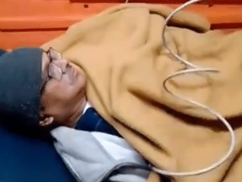 पूर्व IPS अमिताभ ठाकुर PGI के कार्डियोलॉजी विभाग में भर्ती:देवरिया जेल से गोरखपुर होते हुए लखनऊ रेफर, डॉक्टरों की विशेष टीम कर रही इलाज