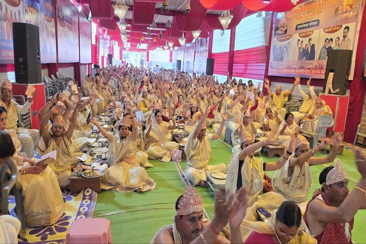 उमड़ा भक्ति का सैलाब: भक्तामर महामंडल विधान में इंद्र-इन्द्राणियों ने चढाए अर्घ्य