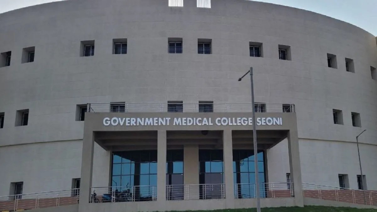 डॉक्टर एवं विद्यार्थियों से भी आरोपी ने की लाखों की धोखाधड़ी