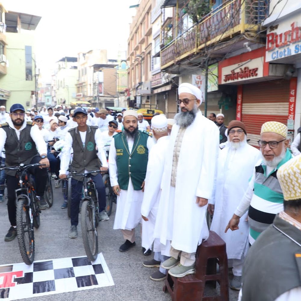 बोहरा समाज के लोगों ने साइकिल चलाकर दिया स्वस्थ रहने का संदेश