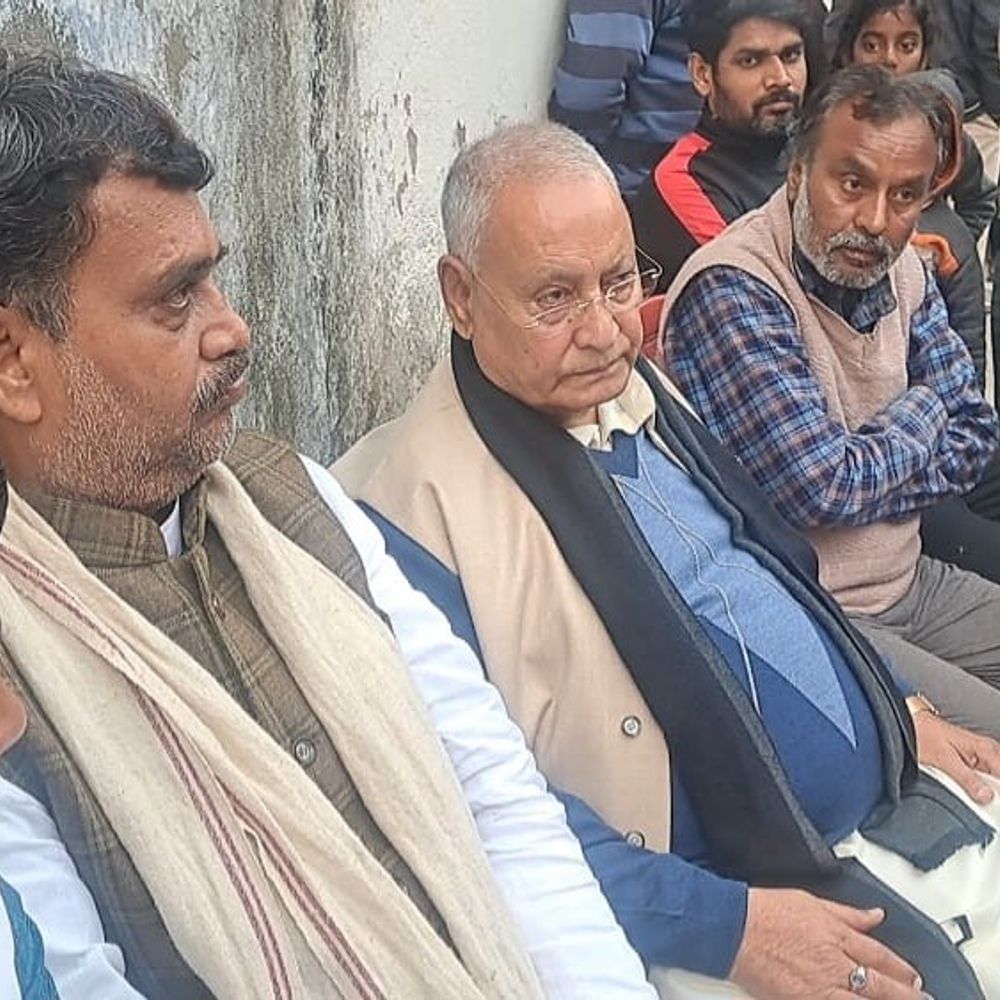 पूर्व सांसद जगदीश शर्मा ने पीड़ित परिवार से की मुलाकात:जहानाबाद में नीट स्टूडेंट मौत मामले में घटना के दोषियों को सजा दिलाने की मांग