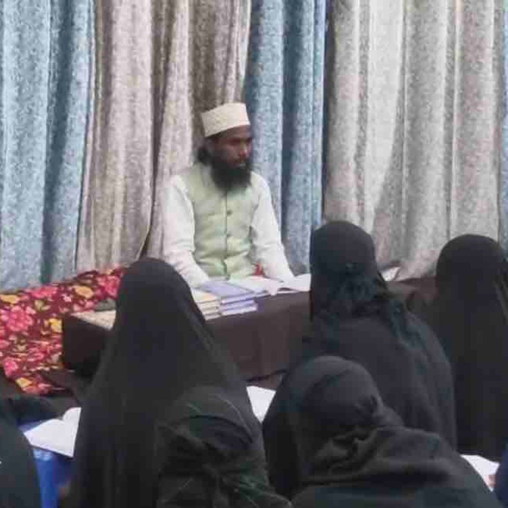 गोरखपुर में इस्लामी कार्यशाला: इल्म-ए-गैब पर विस्तृत चर्चा:दूसरे सप्ताह के सत्र में उलेमा ने धार्मिक पहलुओं को समझाया