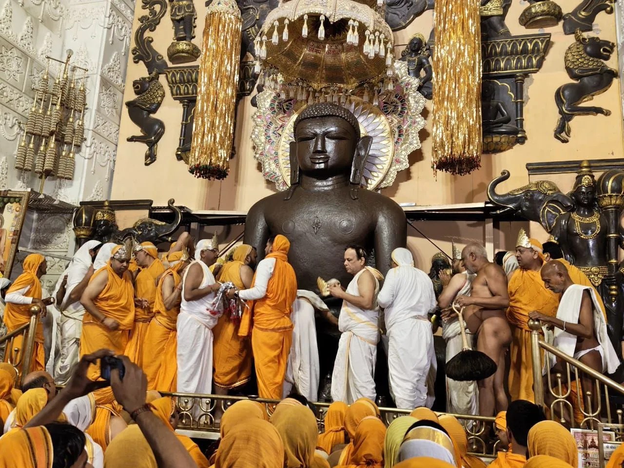 कुंडलपुर में 20 साल पहले भगवान आदिनाथ की मूर्ति का ऐसे हुआ था विहार