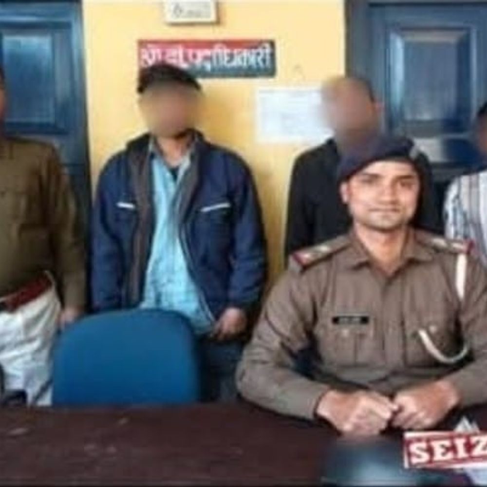 अररिया में 44 ग्राम स्मैक बरामद:तीन तस्कर गिरफ्तार, पुलिस को देख भागने लगे आरोपी