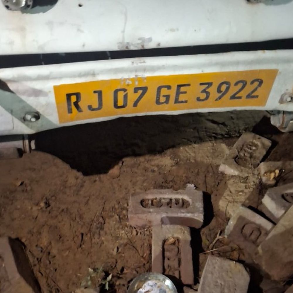 लूणकरनसर में देर रात सड़क हादसा:बाइक और पिकअप में आमने-सामने टक्कर, युवक की मौके पर ही मौत