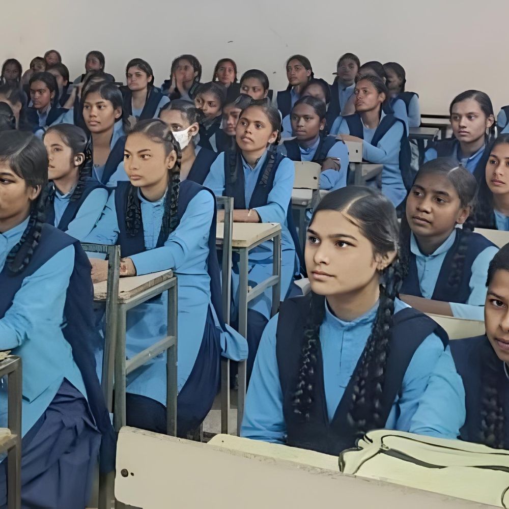 गैर शिक्षकीय कार्यों में ही उलझे रहे शिक्षक कोर्स 40% शेष, बोर्ड परीक्षा 20 फरवरी से