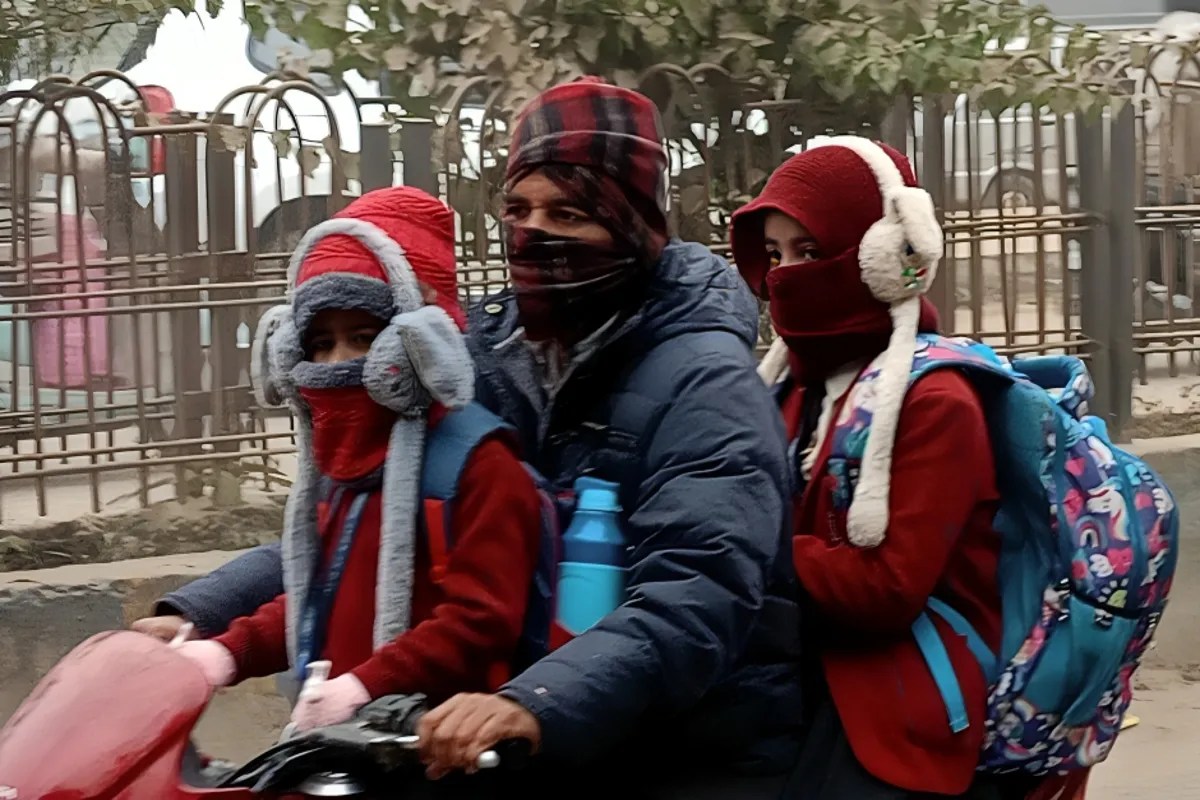 School Holiday : घने कोहरे और शीतलहर के चलते लखीमपुर-खीरी में 17 जनवरी तक स्कूल बंद