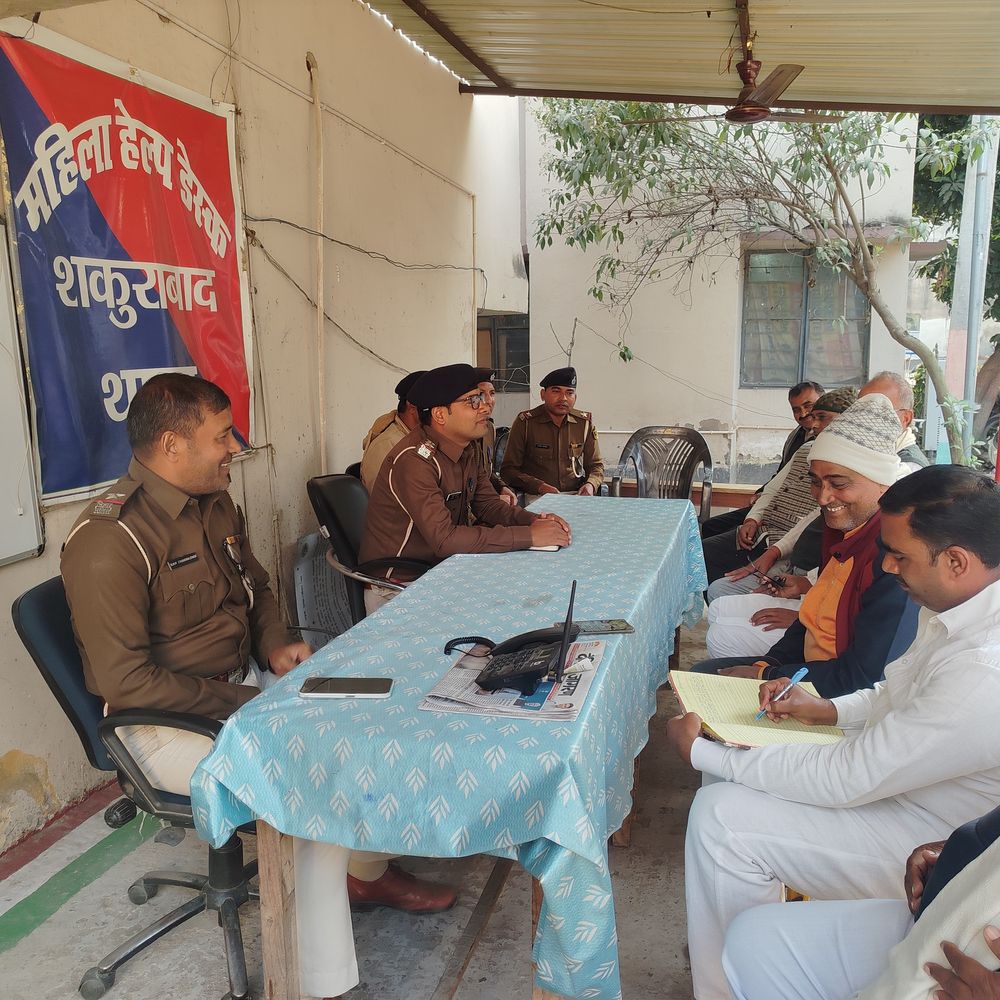 शकुराबाद में सरस्वती पूजन को लेकर शांति समिति की बैठक:डीजे पर पूर्ण प्रतिबंध, लोगों से शांति से त्योहार मनाने की अपील