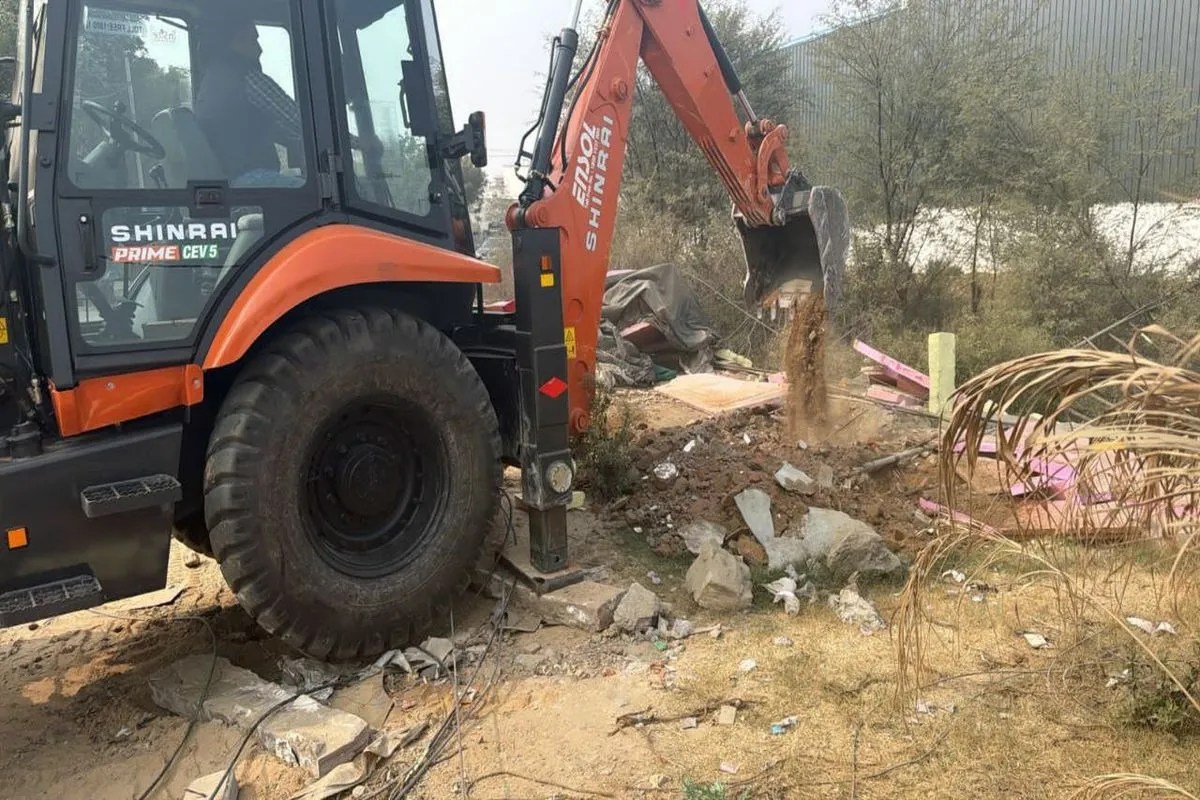 अवैध निर्माण पर जेडीए की सख्ती… 606 बीघा सरकारी जमीन को कराया खाली, 392 अवैध कॉलोनियों पर चलाया बुलडोजर