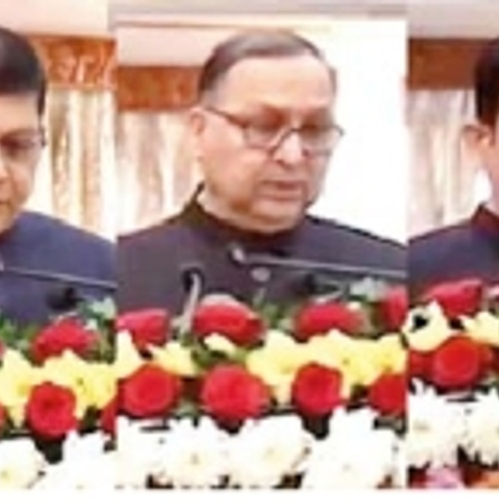 राज्यपाल ने मुख्य सूचना आयुक्त जैन समेत तीन को दिलाई शपथ