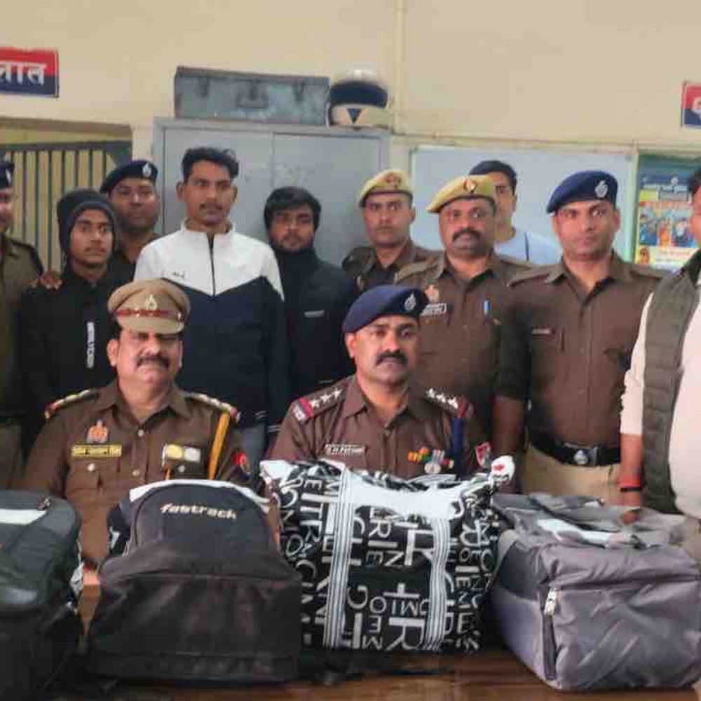 कानपुर में RPF-GRP की बड़ी कार्रवाई:उड़ीसा से लाए 23 किलो गांजे के साथ 3 तस्कर गिरफ्तार