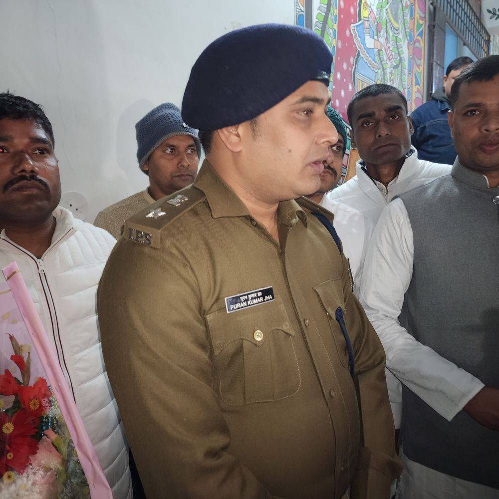 सीवान के नए SP पूरन कुमार झा का एक्शन मोड:अधिकारियों की आपात बैठक बुलाई, अपराध नियंत्रण पर दिए सख्त निर्देश