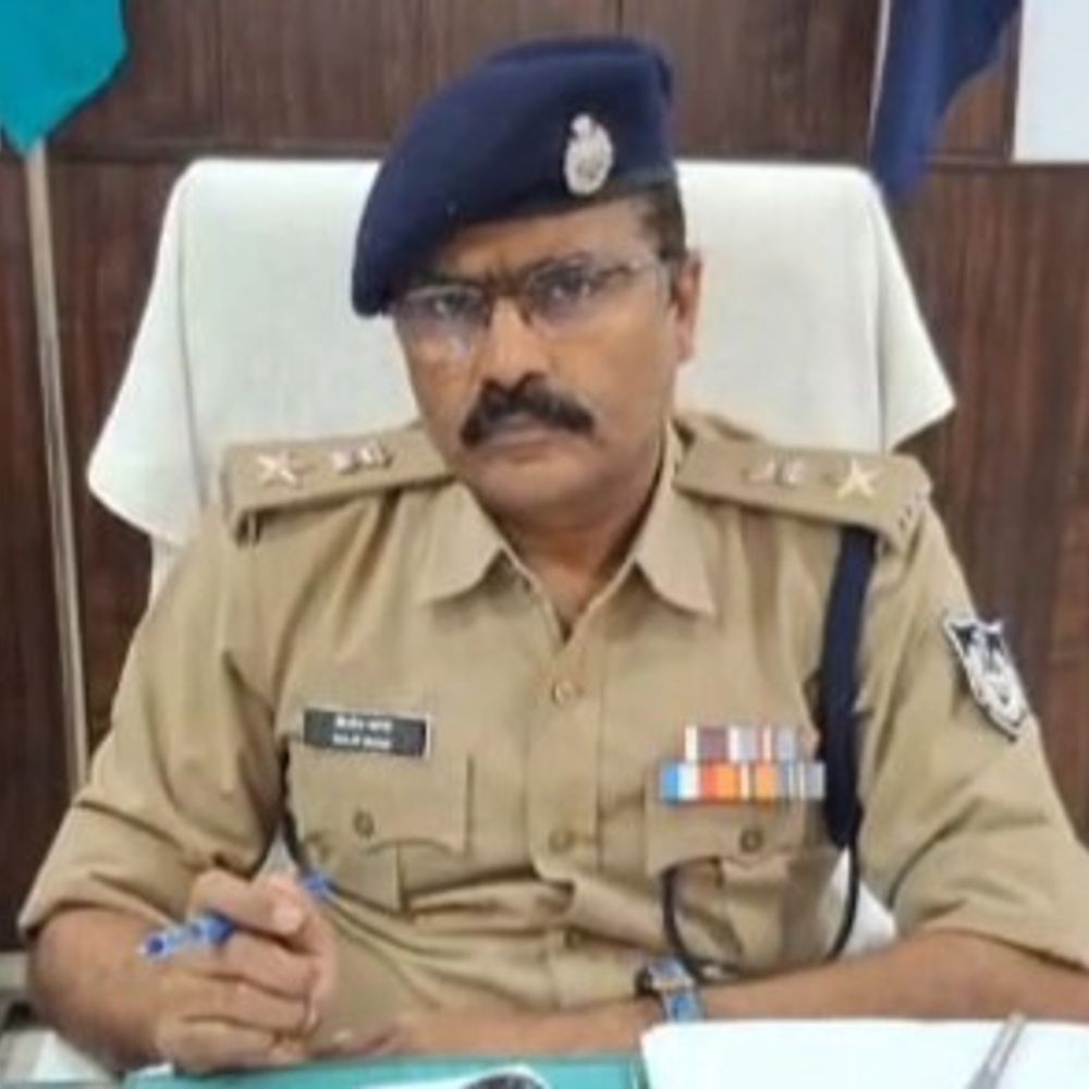 मऊगंज एसपी ने दो थानों के प्रभारी बदले:राजेश पटेल लौर और गोविंद प्रसाद तिवारी नईगढ़ी टीआई बने