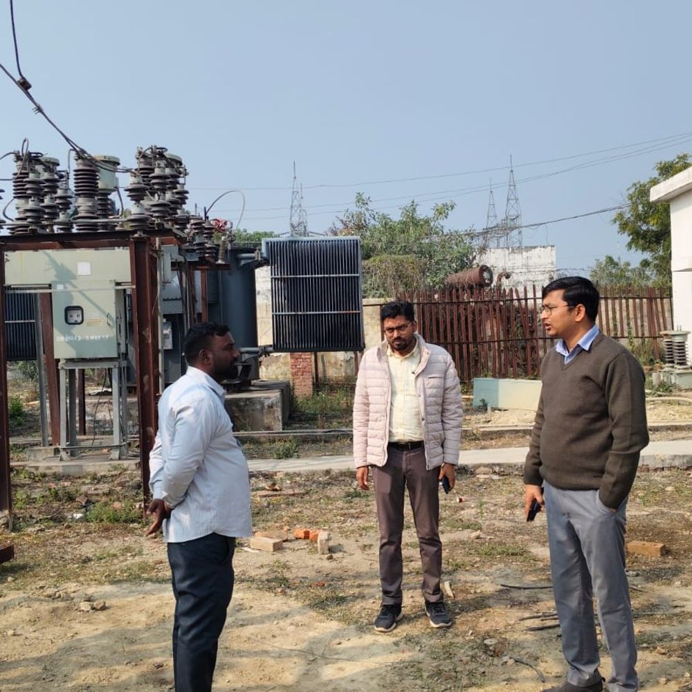 मिल्कीपुर में बिजली व्यवस्था का औचक निरीक्षण:अधीक्षण अभियंता ने परखी हकीकत, ओटीएस योजना से 18.44 करोड़ की वसूली