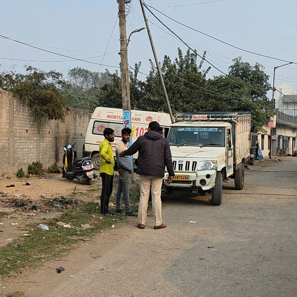 औरंगाबाद में सीढ़ी से गिरकर कबाड़ कारोबारी की मौत:मृतक के भाई का आरोप, कहा- मकान मालिक से बहस हुई थी, उसी ने छत से फेंका