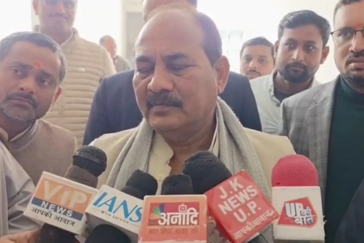 मंत्री दारा सिंह चौहान का सख्त संदेश: कैदी फरार हुआ तो जेल अधीक्षक सस्पेंड, अयोध्या में नॉनवेज प्रतिबंध पर बड़ा बयान