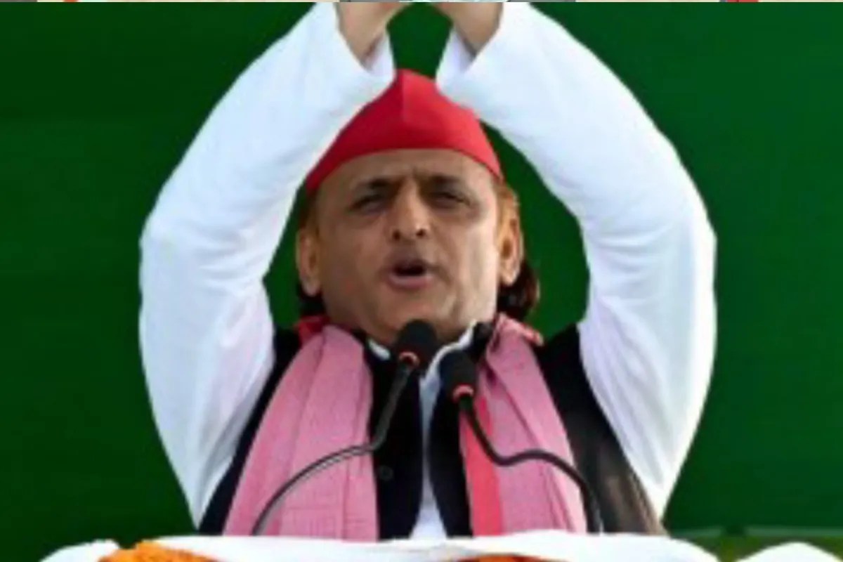 मेले को लेकर भाजपा पर अखिलेश का तीखा तंज, कमिश्नर नहीं, कमीशनर बना दो…‘हिस्सेदारी बिना भ्रष्टाचार नहीं