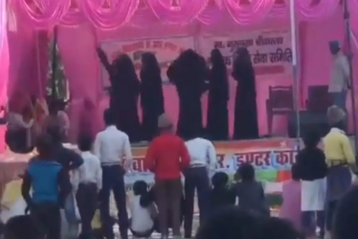 फिल्मी गाने की नृत्य पर बवाल: इंटर कॉलेज का वीडियो वायरल, दोनों समुदायों की आपत्ति, प्रिंसिपल ने मांगी माफी