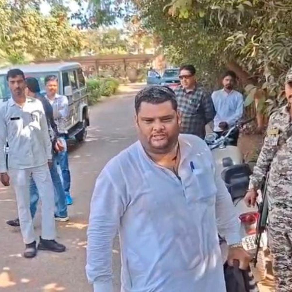 भवन निर्माण का फाइनल पेमेंट नहीं मिला, ठेकेदार ने किया आत्मदाह का प्रयास