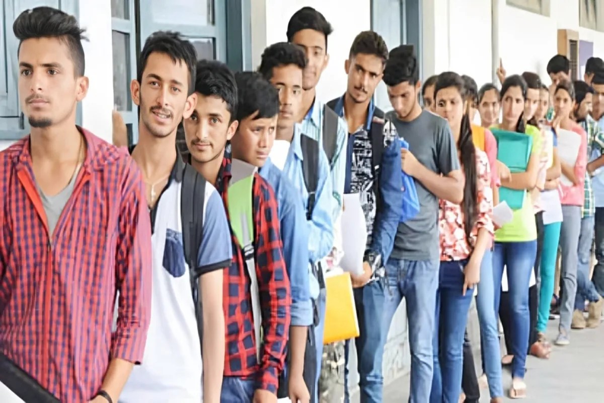 CG Job: तीन दिवसीय रोजगार मेले का आयोजन, 15 हजार पदों पर होगी भर्ती