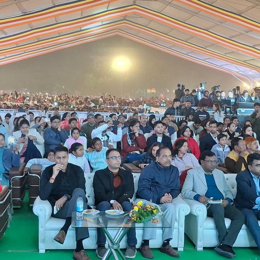 बोधगया में तीन दिवसीय अंतरराष्ट्रीय बौद्ध महोत्सव संपन्न:5 देशों के कलाकारों ने बिखेरे सांस्कृतिक रंग, लोक-संस्कृति और भूमि त्रिवेदी की गायकी ने बांधा समां