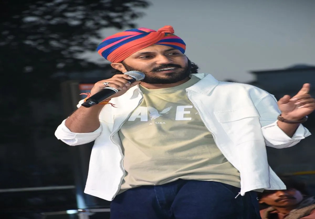 तीन बाण के धारी, तीनों बाण चलाओ ना….