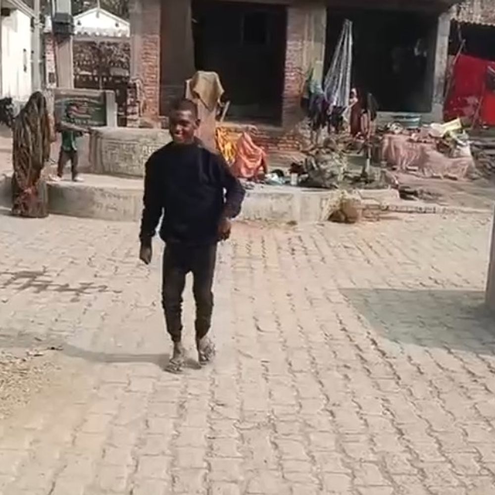 गाजीपुर में बच्चों में बुखार के बाद दिव्यांगता:राज्यपाल ने दिए जांच के निर्देश; DM बोले- रहस्यमयी बीमारी नहीं