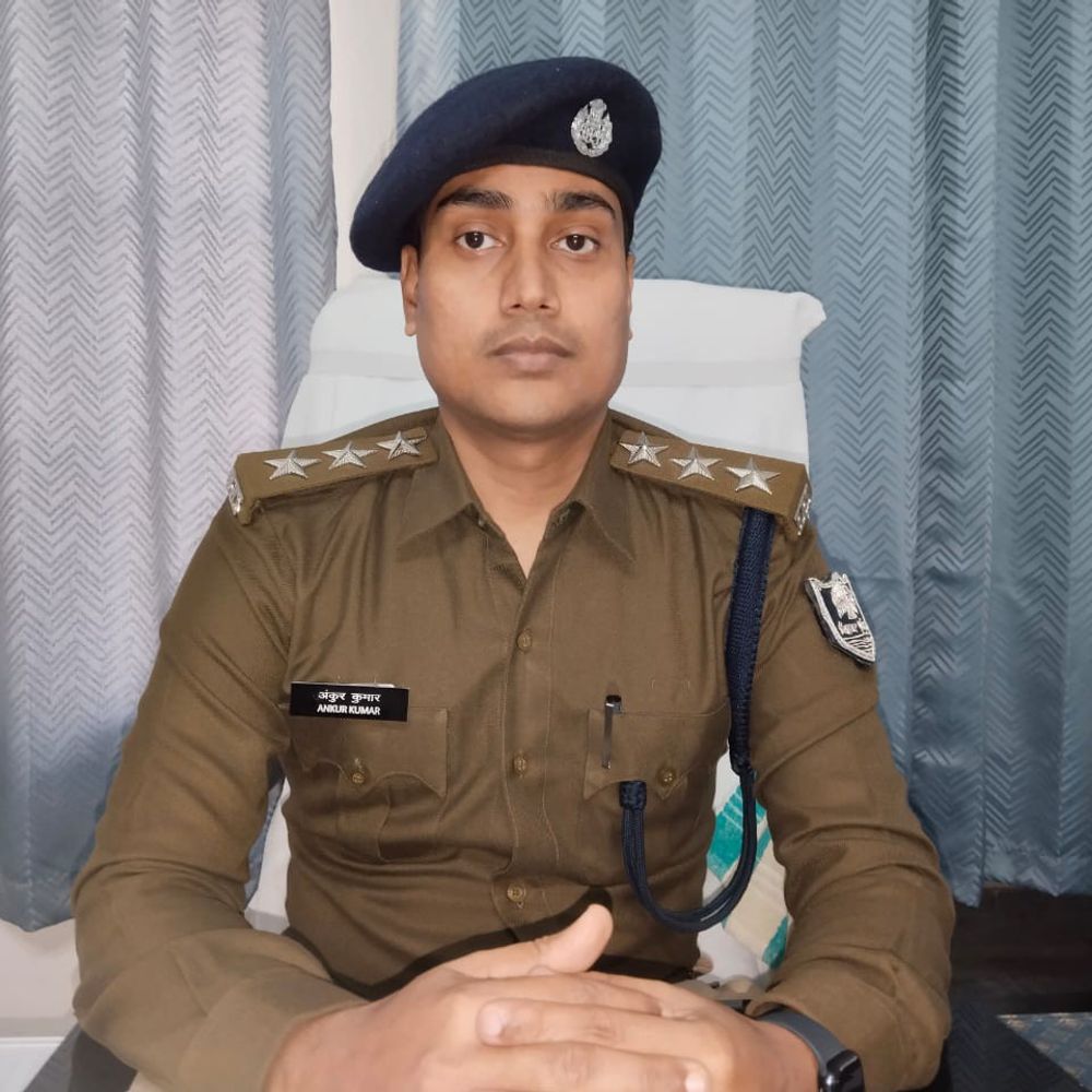 मधुबनी में साइबर ठगी का मामला:भाई का फेसबुक-व्हाट्सएप हैक कर 2 लाख की ठगी, वीजा रद्द होने का दिया झांसा