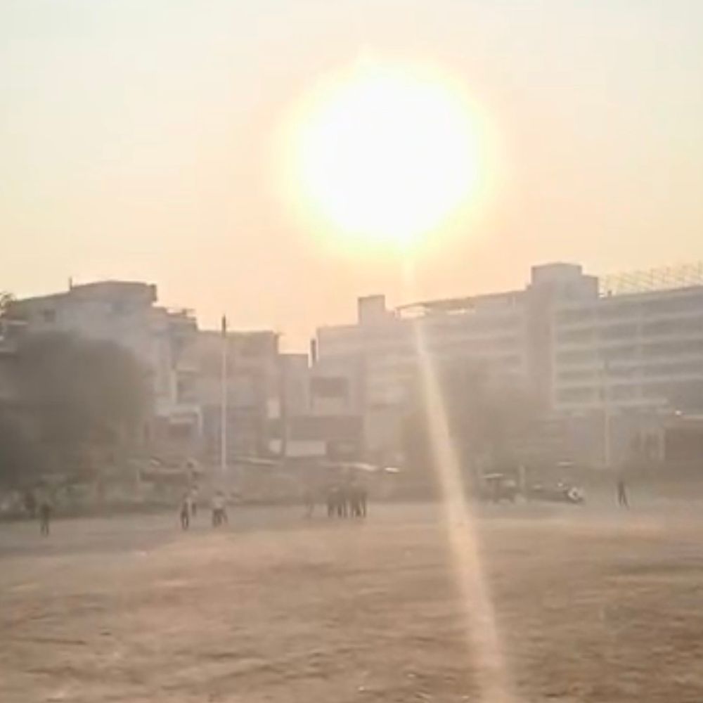 धार में मौसम का उतार-चढ़ाव जारी:1 डिग्री गिरा पारा, रविवार को धूप निकलने के बाद फिर बढ़ी ठंडक