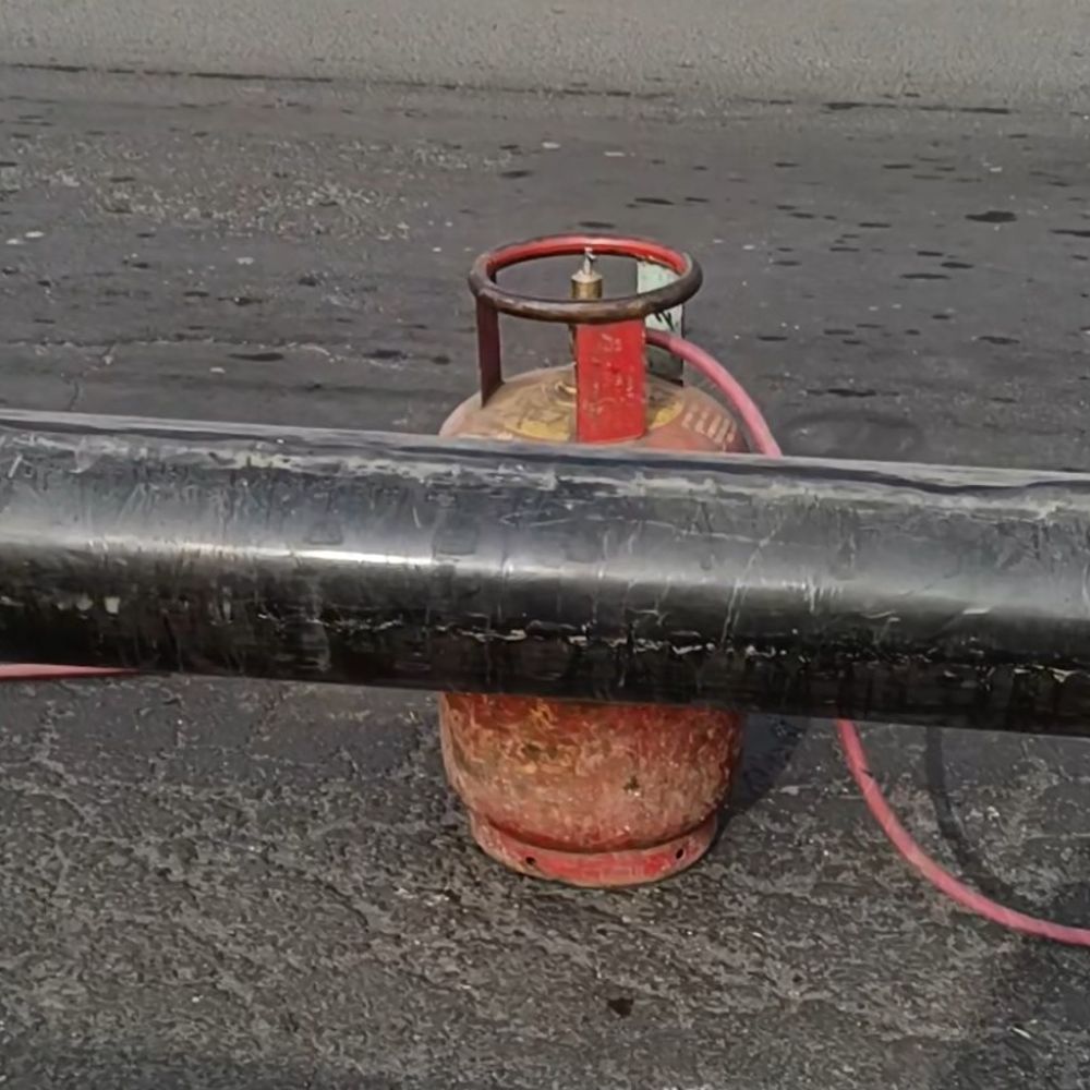 सिंगरौली घरेलू गैस सिलेंडर का व्यावसायिक उपयोग:पाइपलाइन बिछाने के काम में दुरुपयोग, खाद्य विभाग की भूमिका पर सवाल